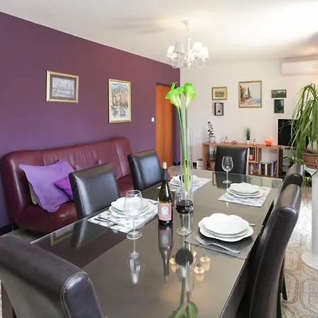 L'apartment Charm Pres De *