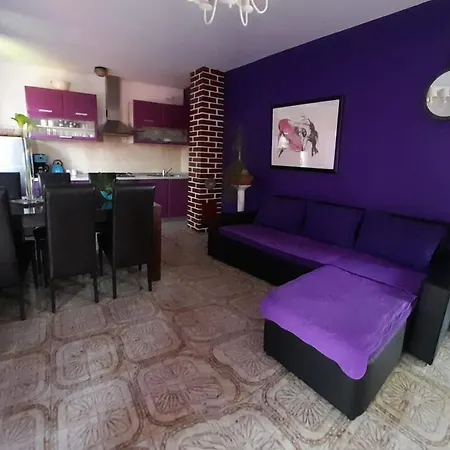 L'apartment Charm Pres De * 트로기르
