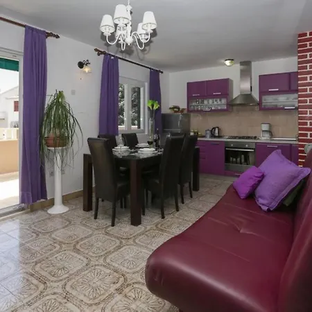 Apartamento L'apartment Charm Pres De Trogir